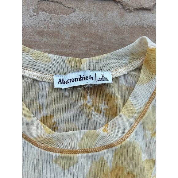 Abercrombie & Fitch Womens Small White Yellow Embroidered Flowers Top Y2K - Picture 2 of 2